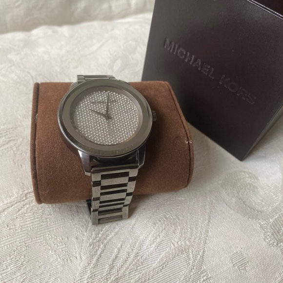 Michael Kors Pave Face Watch - Picture 6 of 7